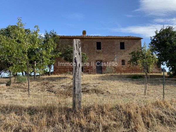 casale in vendita a Castiglione del Lago in zona Casamaggiore