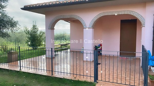 casa indipendente in vendita a Castiglione del Lago