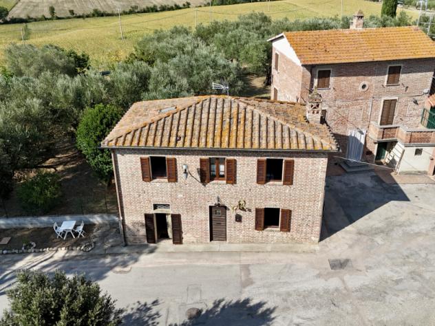 casa indipendente in vendita a Castiglione del Lago