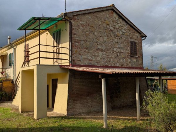 casa indipendente in vendita a Castiglione del Lago