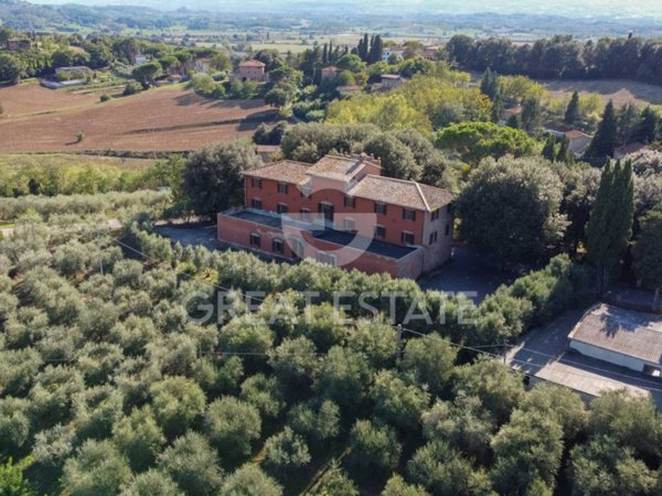 casa indipendente in vendita a Castiglione del Lago in zona Porto