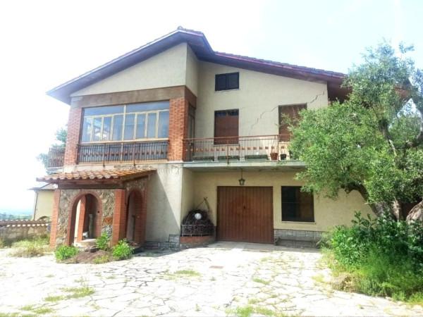 casa indipendente in vendita a Castiglione del Lago
