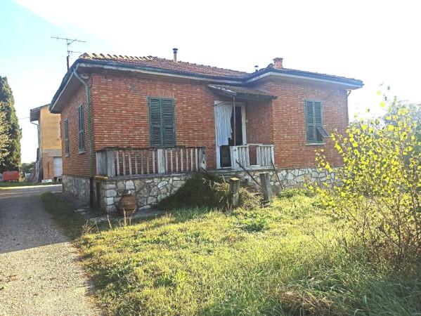 casa indipendente in vendita a Castiglione del Lago