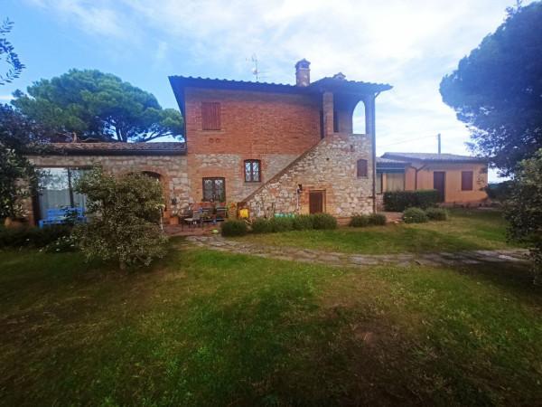 casa indipendente in vendita a Castiglione del Lago