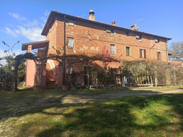 casa indipendente in vendita a Castiglione del Lago