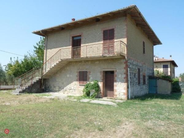 casa indipendente in vendita a Castiglione del Lago