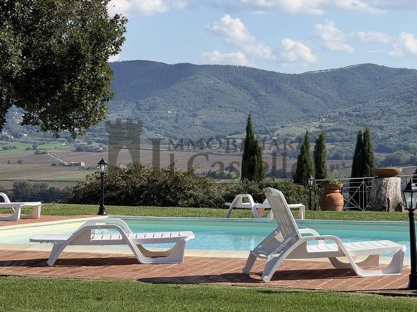 casa indipendente in vendita a Castiglione del Lago in zona Villastrada