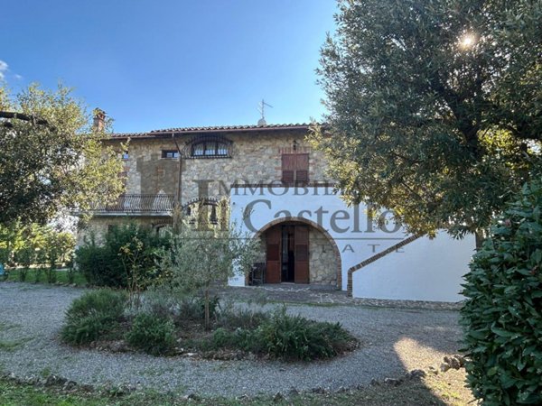 casa indipendente in vendita a Castiglione del Lago in zona Villastrada