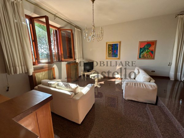 casa indipendente in vendita a Castiglione del Lago in zona Villastrada