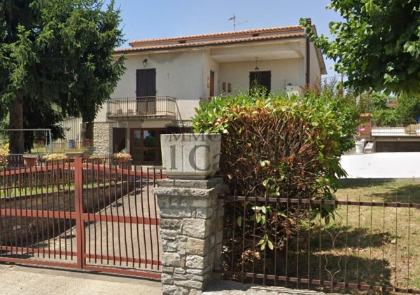 casa indipendente in vendita a Castiglione del Lago