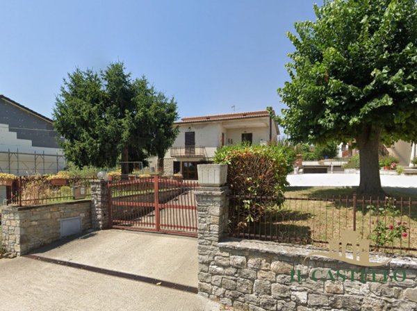 casa indipendente in vendita a Castiglione del Lago