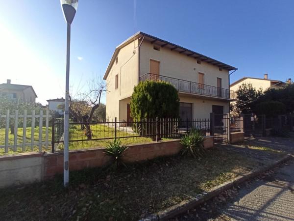 casa indipendente in vendita a Castiglione del Lago