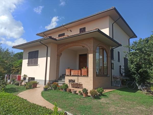 casa indipendente in vendita a Castiglione del Lago