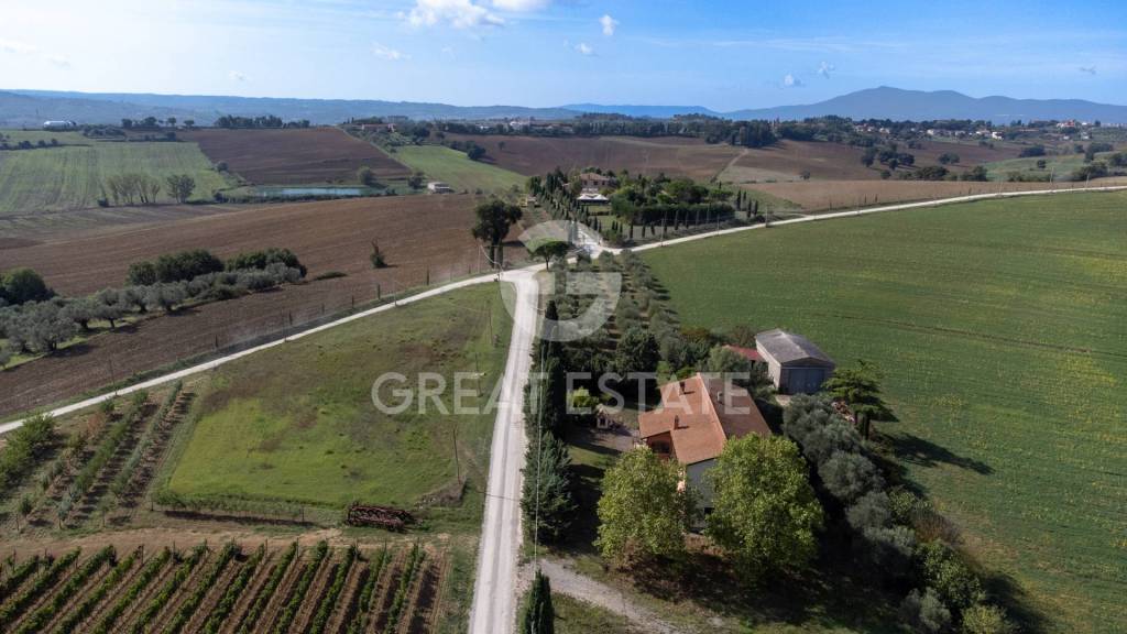 casa indipendente in vendita a Castiglione del Lago in zona Vaiano
