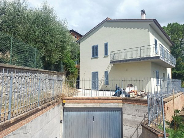 casa indipendente in vendita a Castiglione del Lago