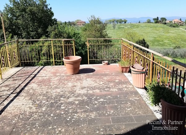 casa semindipendente in vendita a Castiglione del Lago in zona Casamaggiore