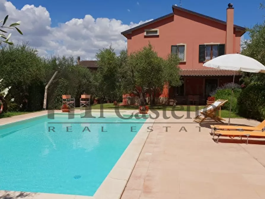 casa indipendente in vendita a Castiglione del Lago