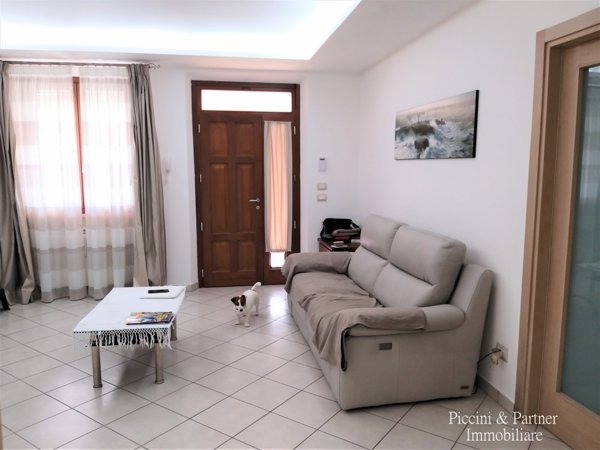 casa indipendente in vendita a Castiglione del Lago in zona Piana