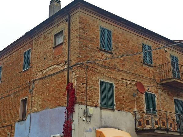 appartamento in vendita a Castiglione del Lago in zona Casamaggiore