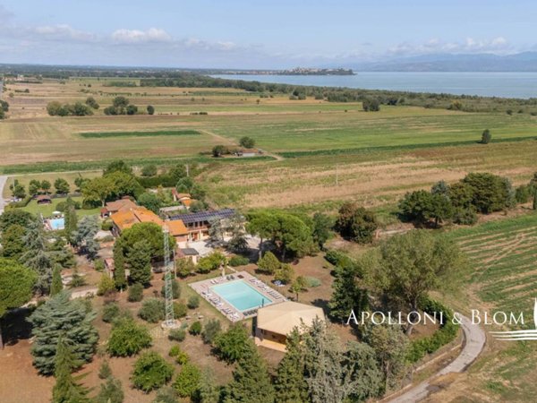 casa indipendente in vendita a Castiglione del Lago