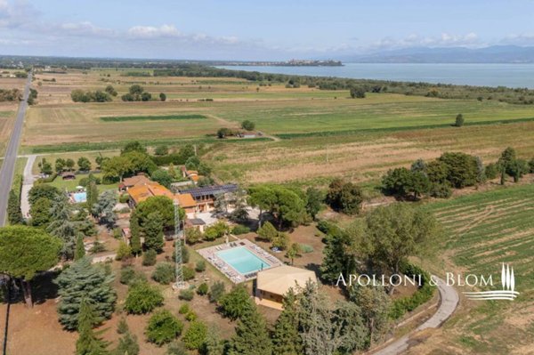 casa indipendente in vendita a Castiglione del Lago