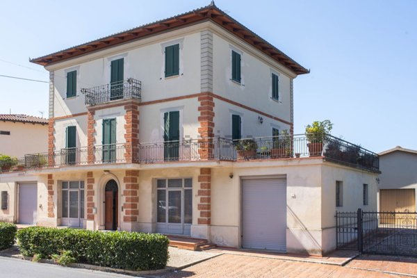 casa indipendente in vendita a Castiglione del Lago in zona Macchie
