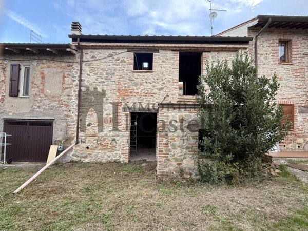casa indipendente in vendita a Castiglione del Lago