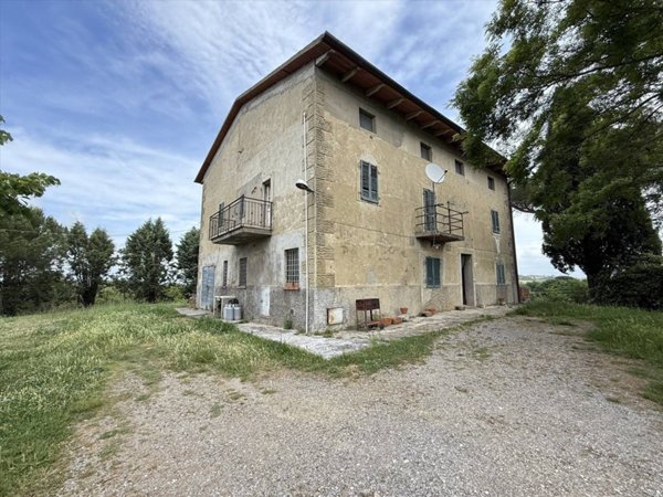 casa indipendente in vendita a Castiglione del Lago