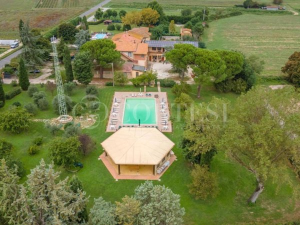 negozio in vendita a Castiglione del Lago