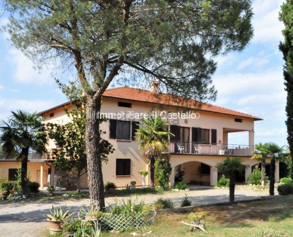 casa indipendente in vendita a Castiglione del Lago