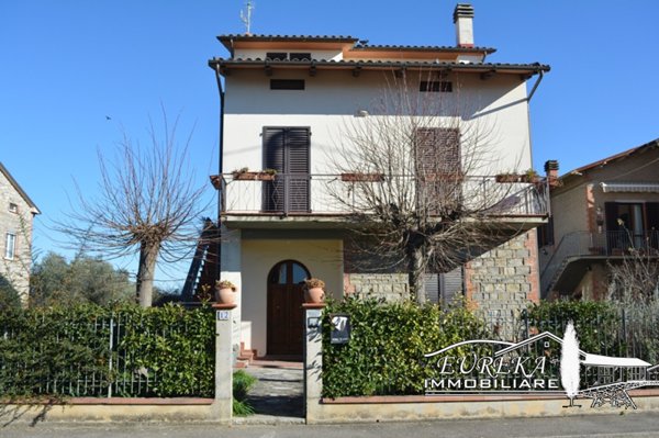 casa indipendente in vendita a Castiglione del Lago