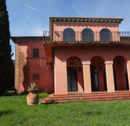 casa indipendente in vendita a Castiglione del Lago