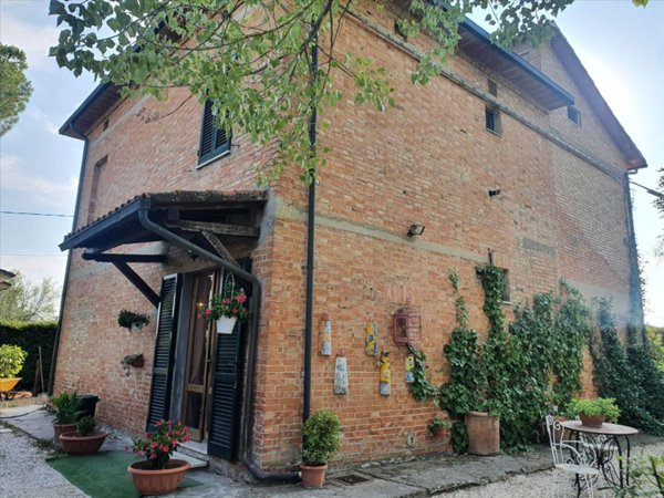 casa indipendente in vendita a Castiglione del Lago