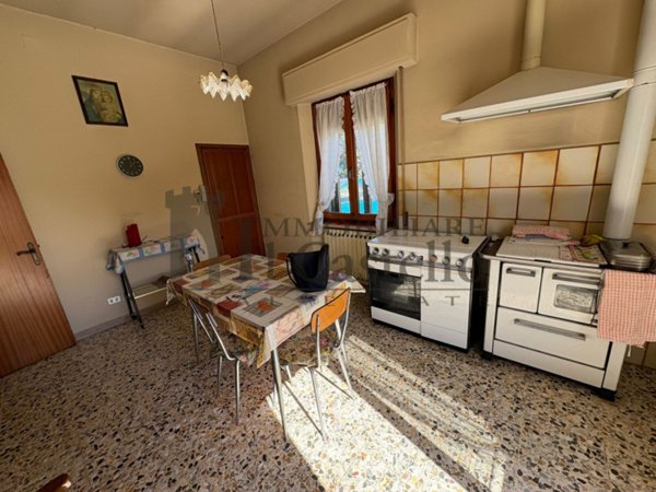 casa indipendente in vendita a Castiglione del Lago