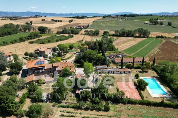 casa indipendente in vendita a Castiglione del Lago