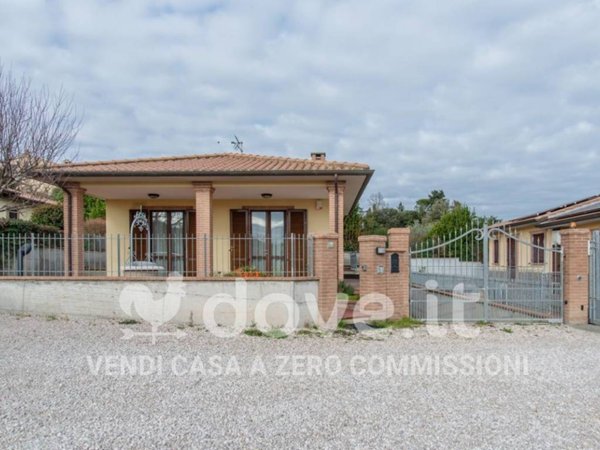 casa indipendente in vendita a Castiglione del Lago
