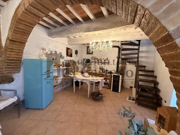 casa indipendente in vendita a Castiglione del Lago