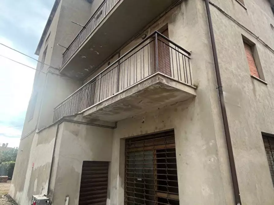 casa indipendente in vendita a Castiglione del Lago