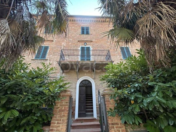casa indipendente in vendita a Castiglione del Lago