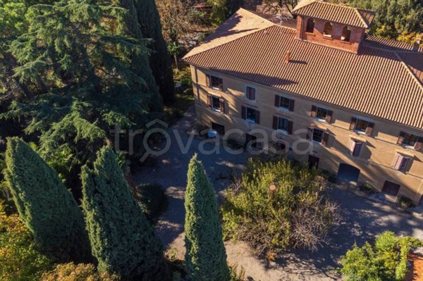 casa indipendente in vendita a Castiglione del Lago in zona Villastrada