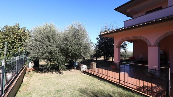 casa indipendente in vendita a Castiglione del Lago