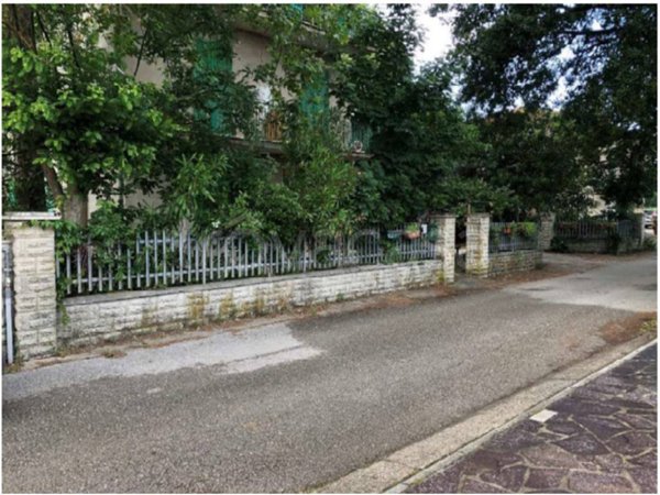 casa indipendente in vendita a Castiglione del Lago in zona Panicarola