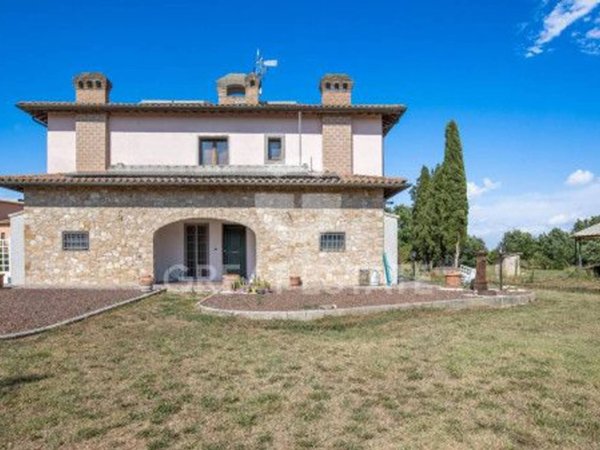 casa indipendente in vendita a Castiglione del Lago