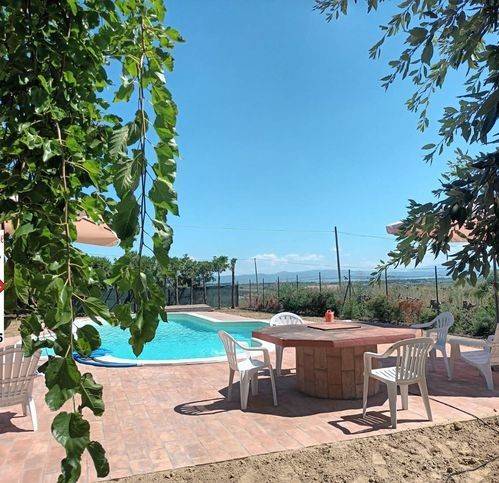 casa indipendente in vendita a Castiglione del Lago