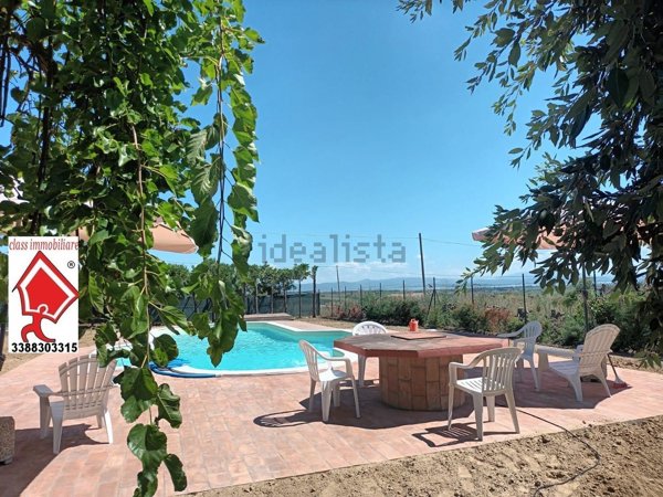 casa indipendente in vendita a Castiglione del Lago