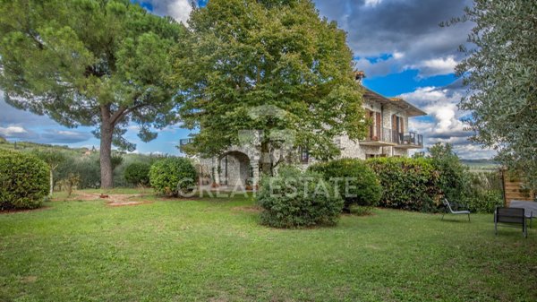 casa indipendente in vendita a Castiglione del Lago