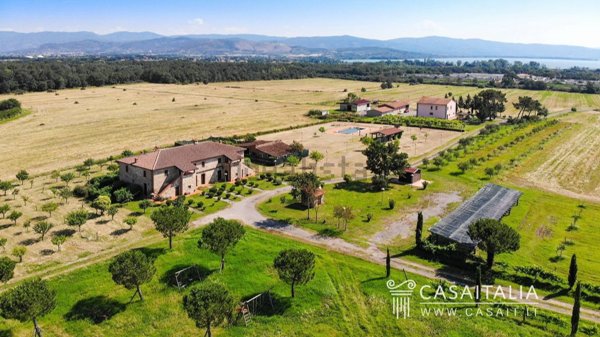 casa indipendente in vendita a Castiglione del Lago