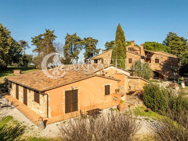 negozio in vendita a Castiglione del Lago in zona Villastrada