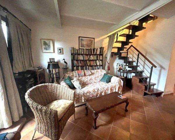 casa indipendente in vendita a Castiglione del Lago in zona Porto