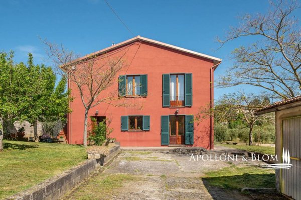 casa indipendente in vendita a Castiglione del Lago in zona Vaiano
